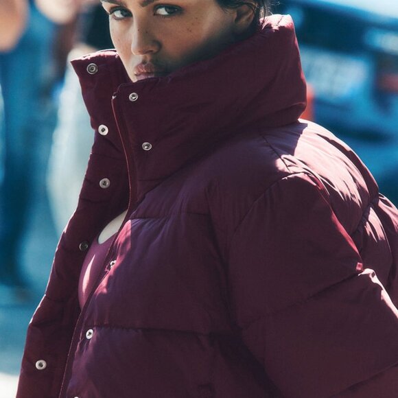 Alo Yoga Gold Rush Puffer Burgundy - Picture 6 of 6